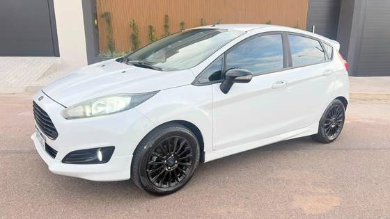 FORD FIESTA 1.6 SE HATCH 16V FLEX 4P MANUAL FORD FIESTA 1.6 SE HATCH 16V FLEX 4P MANUAL